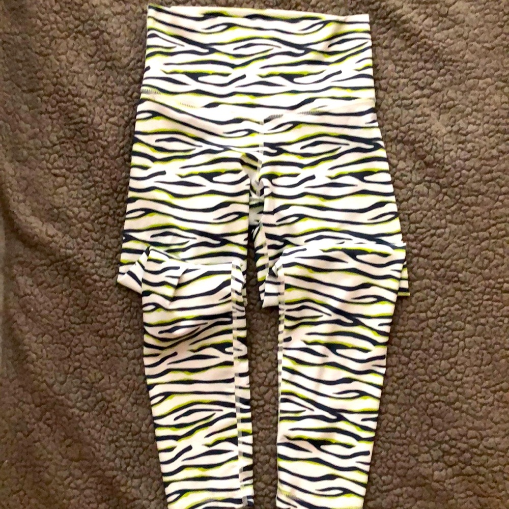 DYI Leggings Small